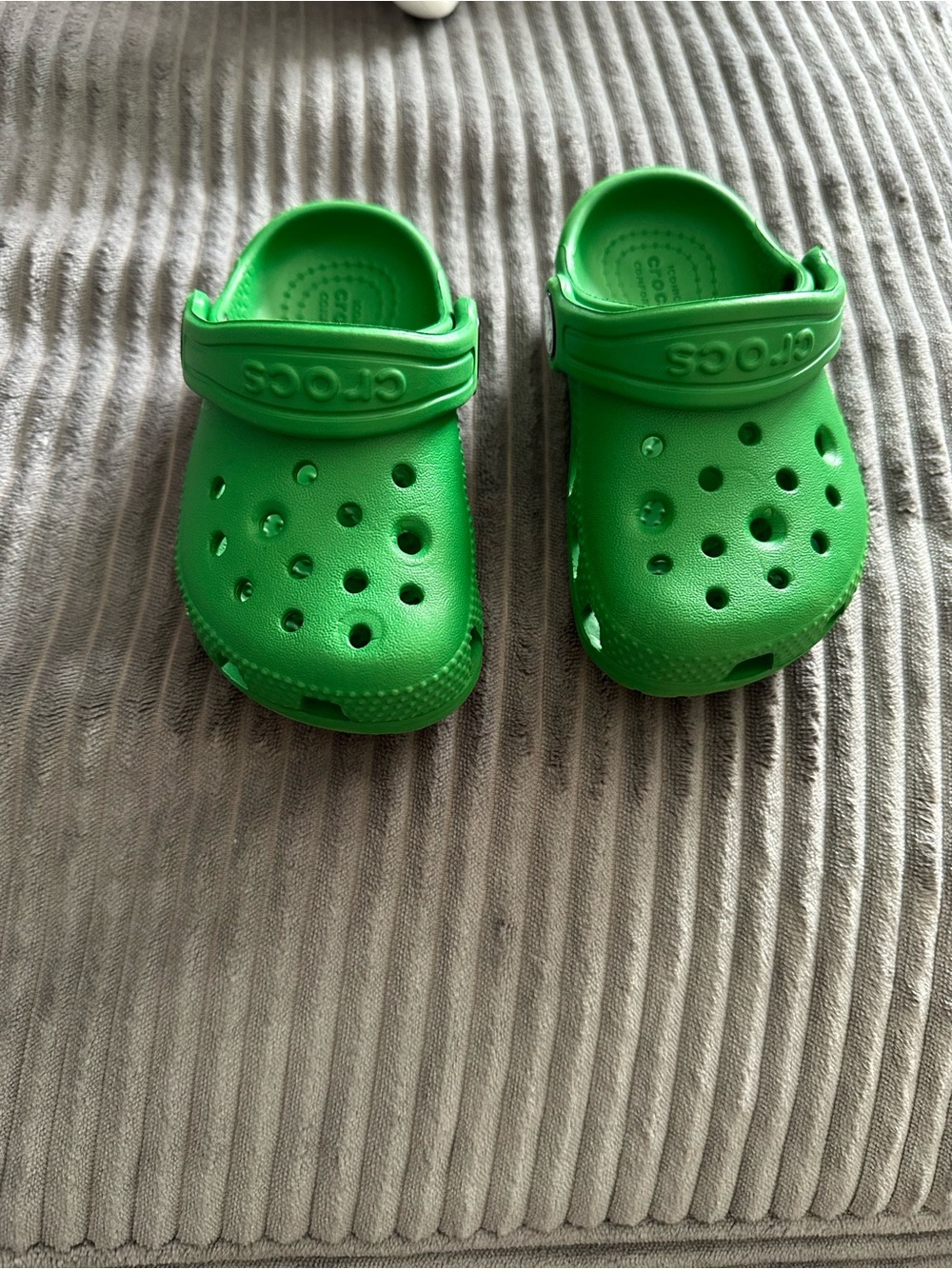 CROCS Kids Green Classic Clog Water Shoes